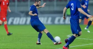 Lỗi Khiếm Nhã Trong Bóng Đá Và Các Hình Thức Xử Phạt Nghiêm Khắc Theo Luật FIFA